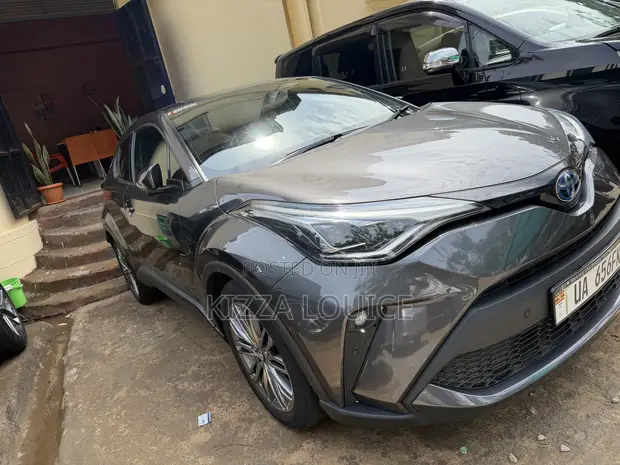 Toyota C-HR Hybrid 2018 Gray - 1