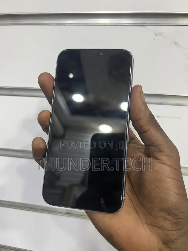 Apple iPhone 11 128GB Gold - 1