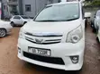 Toyota Noah Si 2012 - 4