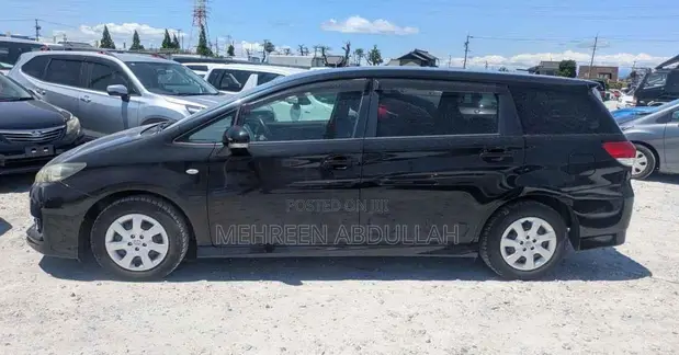 Toyota Wish 2013 Black - 1