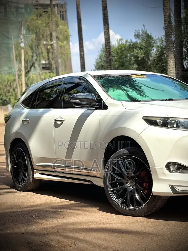 Toyota Harrier 2016 White - 1