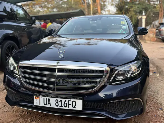Mercedes-Benz E400 2018 Blue - 1