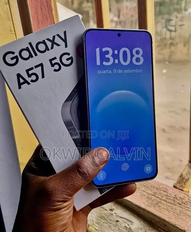 New Samsung Galaxy A57 256GB Gray - 1