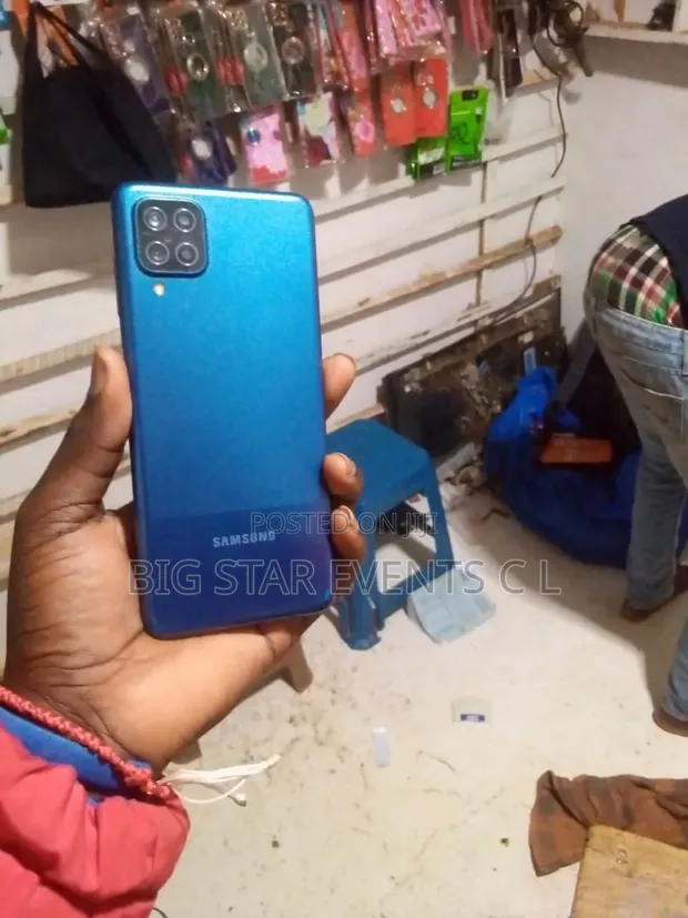 Samsung Galaxy A12 64GB Blue - 1