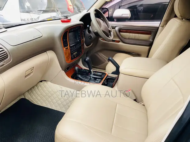 Toyota Land Cruiser Cygnus 4.7 V8 2000 - 1