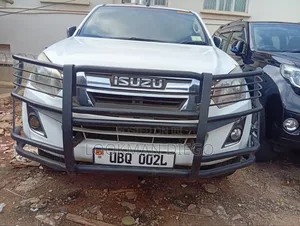 Isuzu D-MAX 2011 Manual