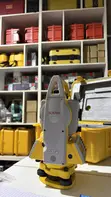 South NTS322R10 Total Station - 1