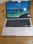 Apple MacBook Air 2022 M2 - 8GB RAM, 256GB SSD - 4