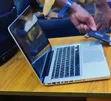 Apple MacBook Pro 2011 6GB RAM Intel Core i5 - 3