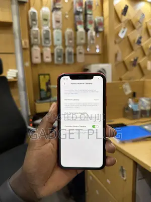 Apple iPhone 11 64GB Red