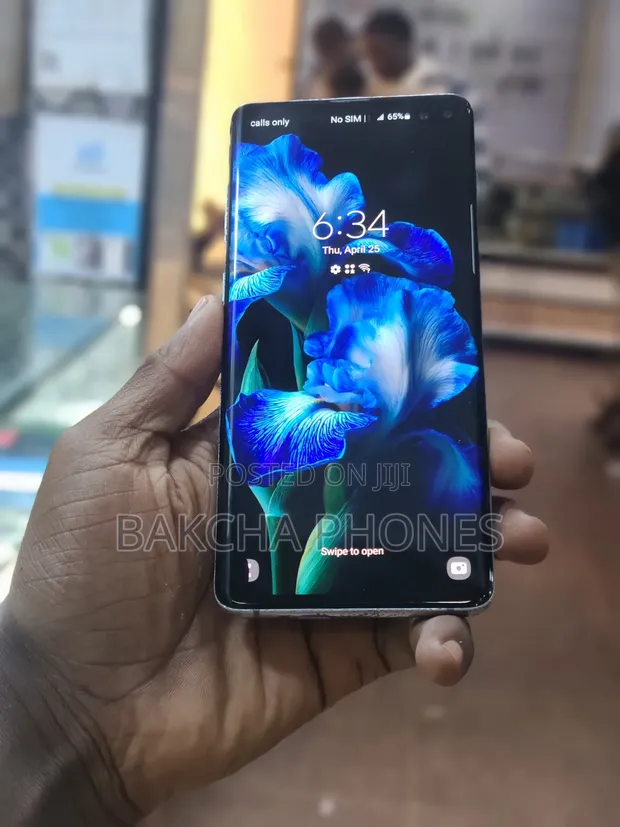 New Samsung Galaxy S10 Plus 128GB Green - 1