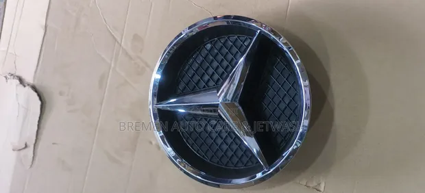 Mercedes-Benz W166 ML Class Front Hood Grille Badge - 1