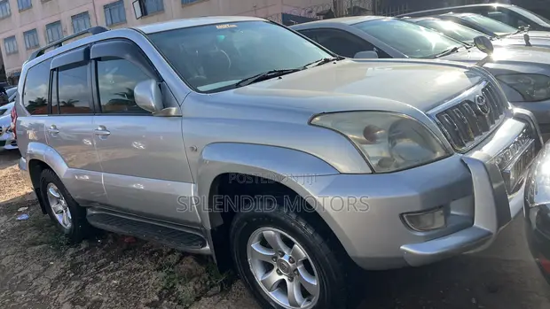 Toyota Land Cruiser Prado 2007 Silver - 1