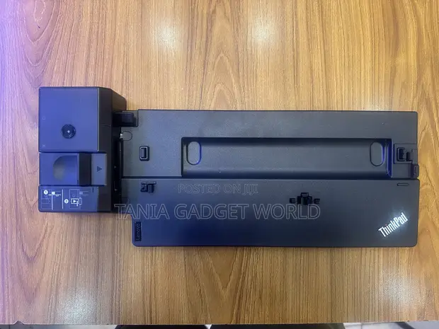 Lenovo ThinkPad Ultra Docking Station (40AF) - 1