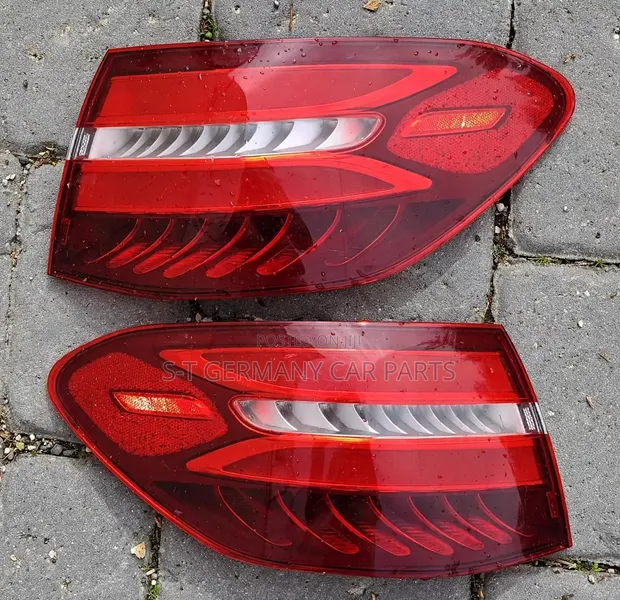 Genuine Mercedes-Benz Tail Lights for GLC W253 - 1