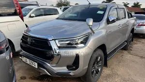 Toyota Hilux 2020 Gray