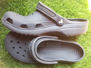 Unisex Crocs - Size 40