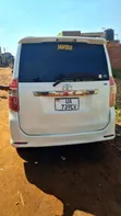 Toyota Noah 2.0 143hp FWD (8 Seater) 2008 White - 2