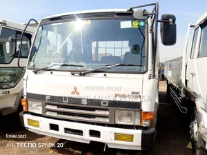 Mitsubishi Fuso Fighter Truck - 12 Ton, Black Top Engine