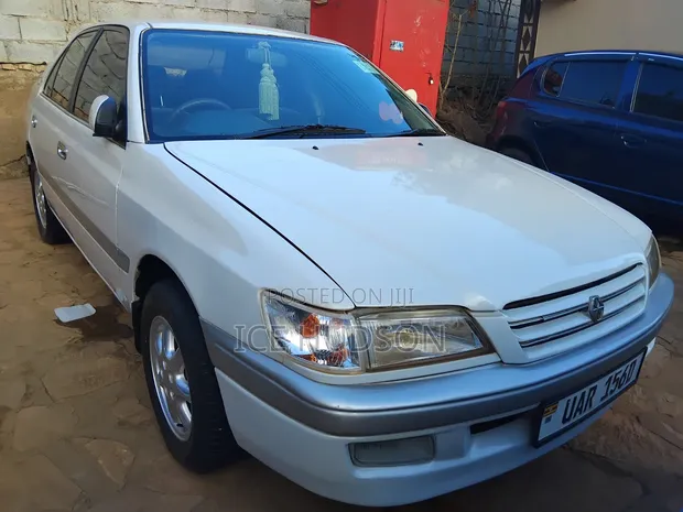 Toyota Premio 2001 White - 1