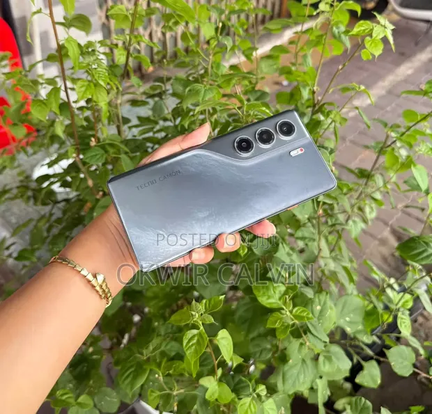 New Tecno Camon 40 Pro 4G 256GB Black - 1