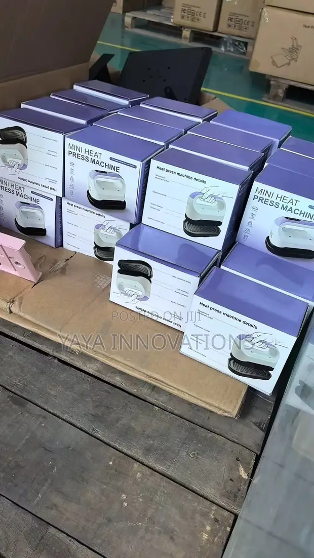 Mini Heat Press Machine for Badges & T-Shirts - 1