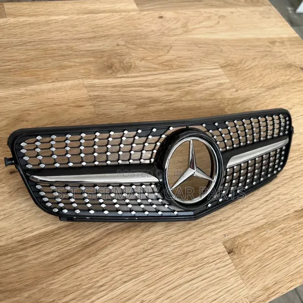 Mercedes-Benz W204 Diamond & GTR Grilles (2007-2014) - 1