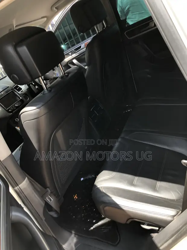 Volkswagen Touareg V6 Executive 2013 White - 1