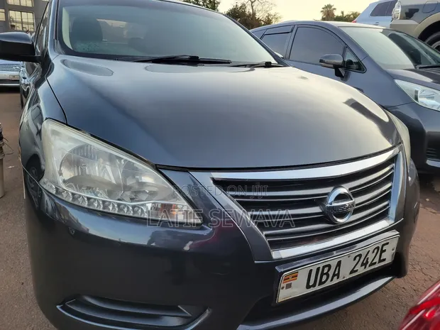 Nissan Sentra 2.0 2010 Black - 1