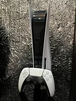 PlayStation 5 Standard Disc Console - Used