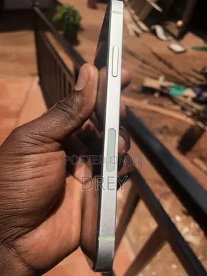 Apple iPhone 12 64GB (Faulty Board)