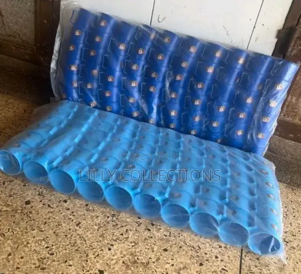 60 Piece Plastic Cups - 1