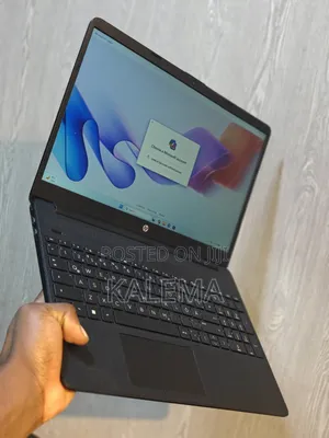 New HP 15S Laptop: Intel Core i5, 8GB RAM, 256GB SSD