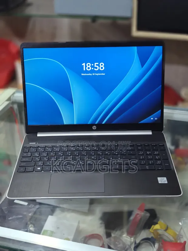 New HP 15S Laptop: Intel Core i5, 8GB RAM, 256GB SSD - 1