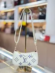 Louis Vuitton Handbag/Crossbody - Black, Medium, Vintage - 3