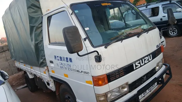 Isuzu Food Truck - 1