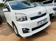 Toyota Voxy 2013 White - 2