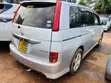 Toyota ISIS 1.8 Platana 2007 Silver - 4