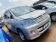 Toyota Noah 2004 - 3