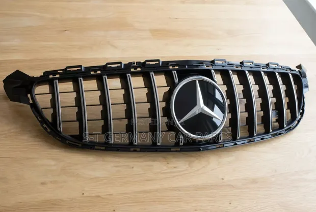 Genuine Mercedes-Benz Front Bumper Grills for C200 W205 (Diamond/GTR) - 1