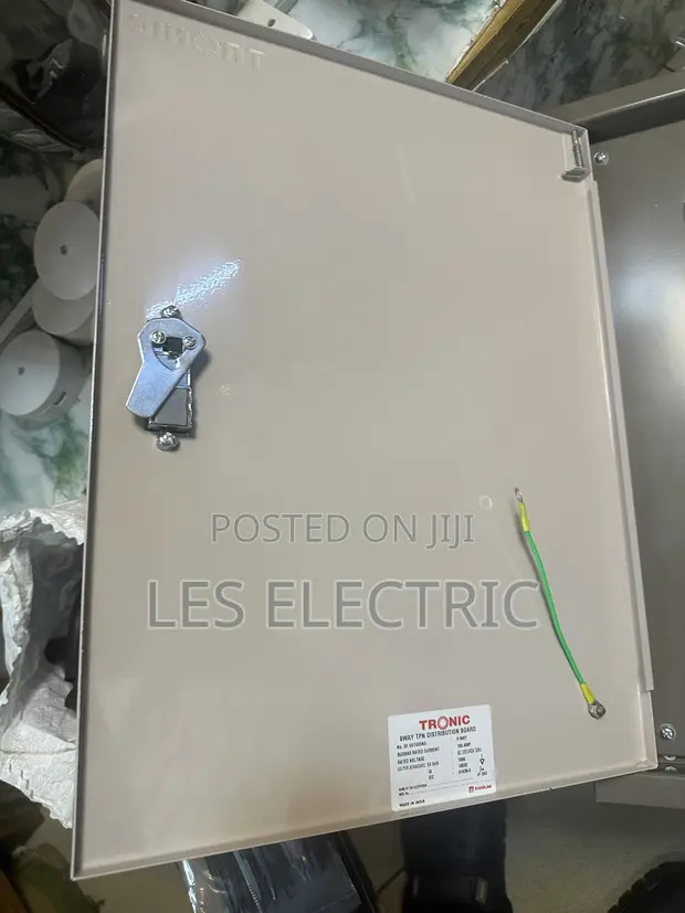 8-Way 3-Phase Main Switch Distribution Board - 1