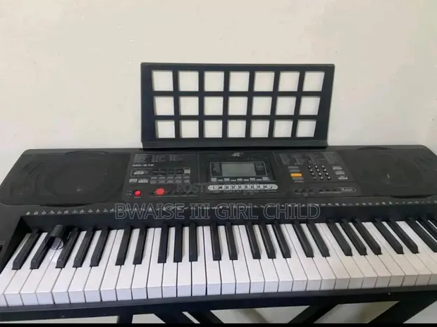 Meike 812 Electronic Keyboard - 1