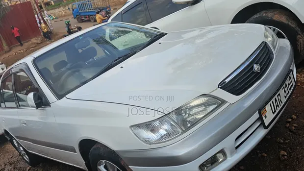 Toyota Premio 2001 White - 1