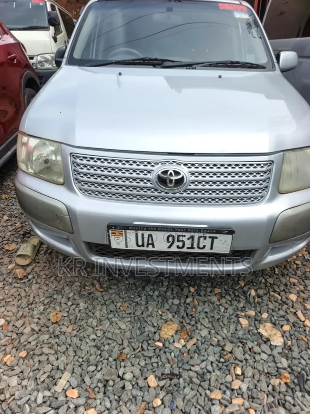 Toyota Probox 1.5 CNG 2WD 2010 Silver - 1