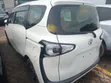 Toyota Sienta 2017 Silver - 2
