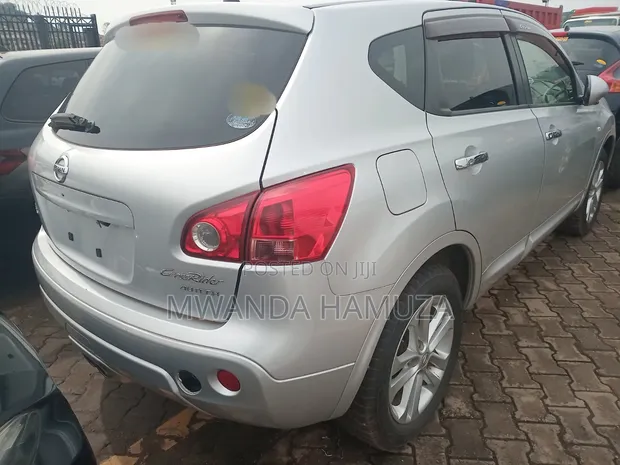 Nissan Dualis 2013 Silver - 1