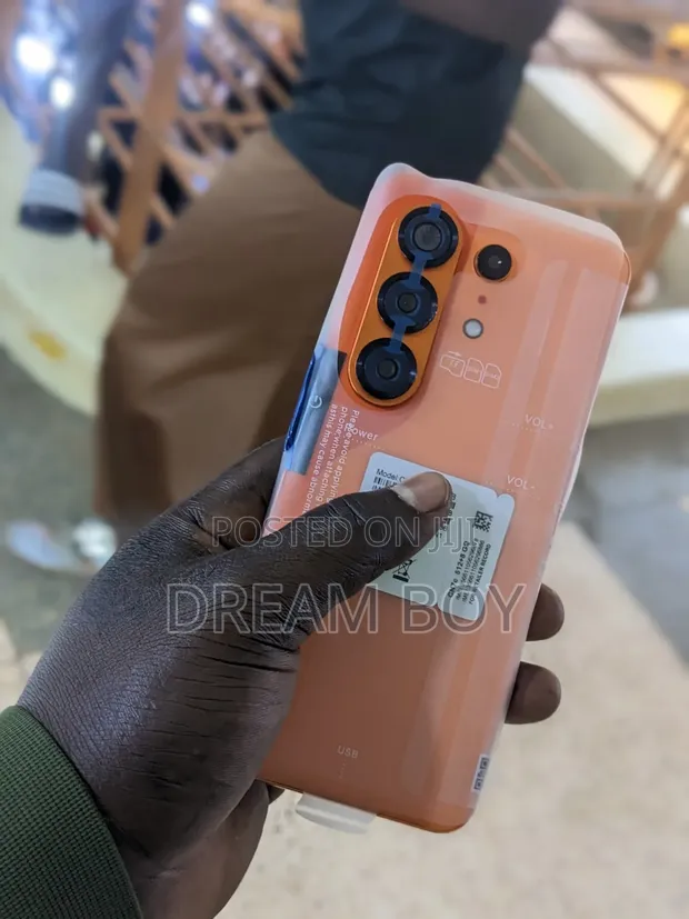 Tecno Camon 50 Ultra 512GB Orange - 1