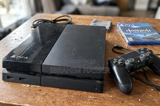 Used PS4 Console - 1