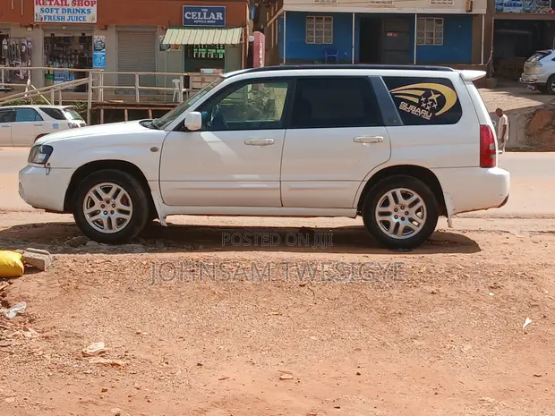 Subaru Forester 2004 White - 1