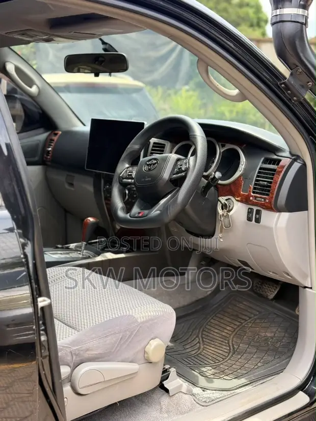 Toyota Hilux Surf 2008 Black - 1